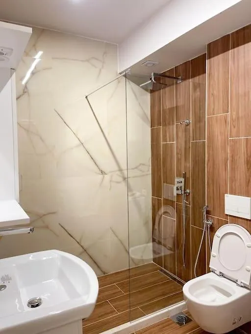 شقة Nasa Apartament In The Center Of Korca ألبانيا